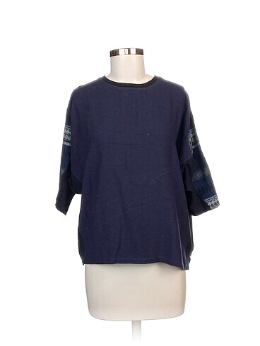 Zara T-shirt %70 İndirimli.
