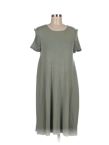 Zara Kısa Elbise %70 İndirimli.