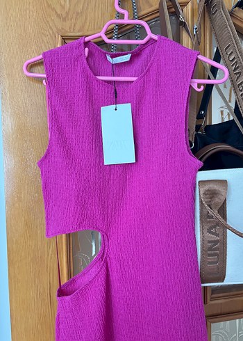 m Beden pembe Renk Pembe Yırtmaçlı Uzun Kolsuz Elbise