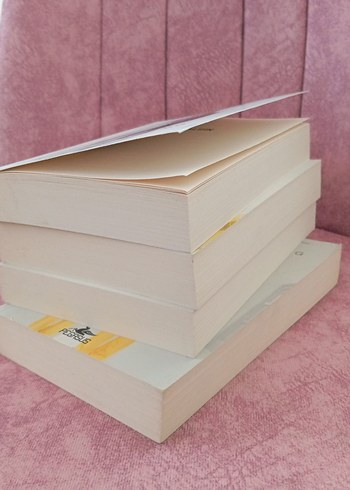 Beden Suzanne Young - Program Serisi 4 Kitap
