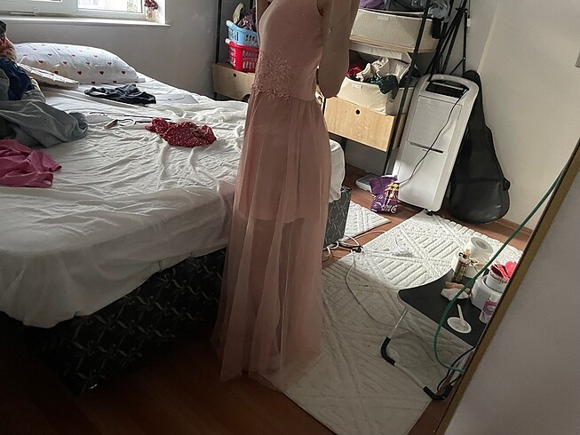 Pembe Abiye