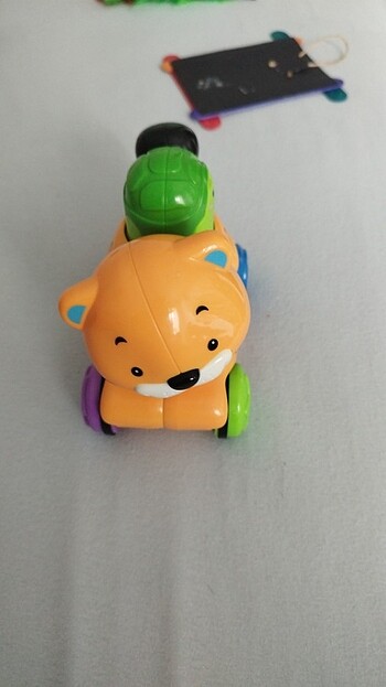 Fisher Price Basınca giden kafası dönen kedi 