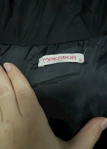 Siyah Fermuarlı Kapüşonlu Kadın Yelek - Görsel 4