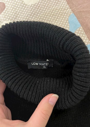 Siyah Çizgili Boğazlı Triko Kazak - Görsel 3