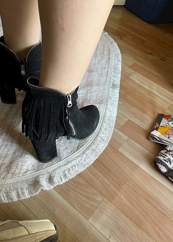 Siyah Süet Püsküllü Blok Topuk Bot - Görsel 3