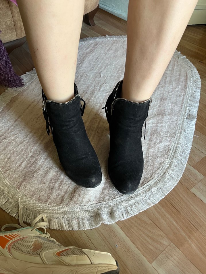 Siyah Süet Püsküllü Blok Topuk Bot - Görsel 2