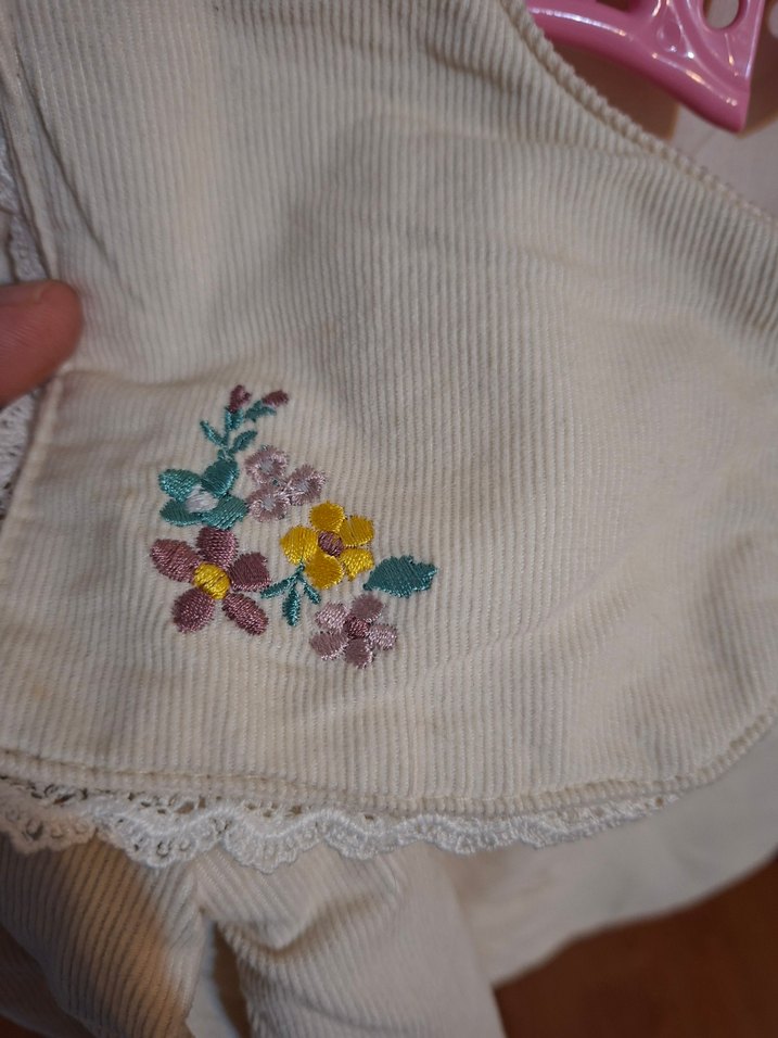 Çiçek İşlemeli Keten Kız Gömleği - Görsel 3