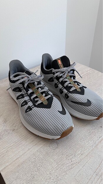 NIKE ERKEK SPOR AYAKKABI (sıfır)
