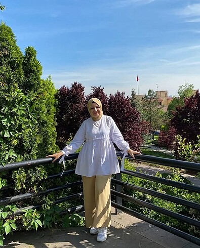bağcık Detaylı Beli Fırfırlı Tunik