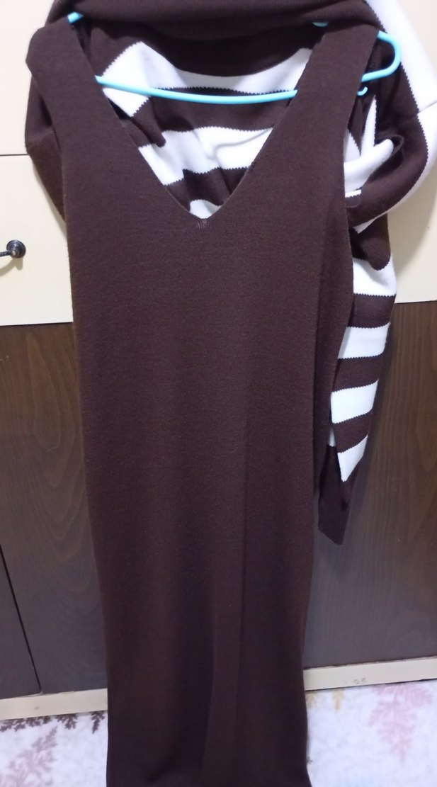 Uzun Kollu Kahverengi Çizgili Örgü Kazak - Görsel 5