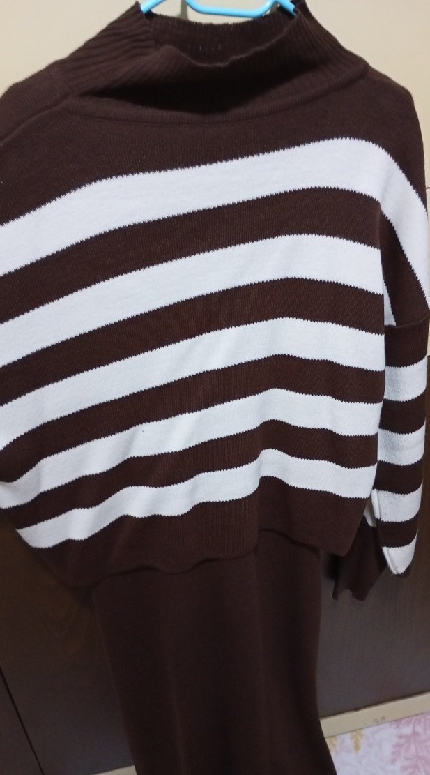 Uzun Kollu Kahverengi Çizgili Örgü Kazak - Görsel 4