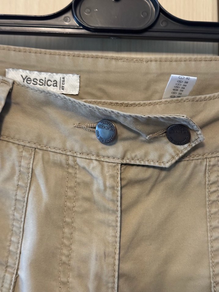 C&A Yessica Kahve Köpüğü Kapri Şort - Görsel 3