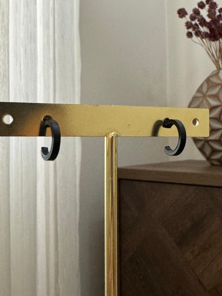 Siyah Minimal Halka Küpe  Unisex - Görsel 3