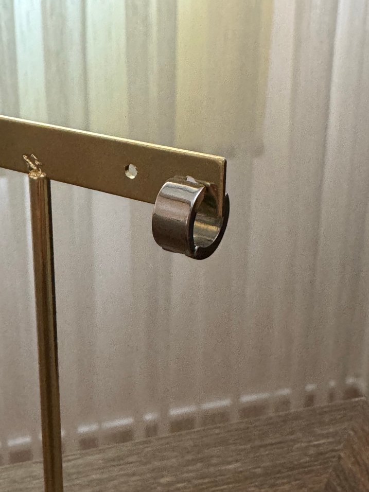 Paslanmaz Çelik Kafatası Desenli Küpe - Görsel 3