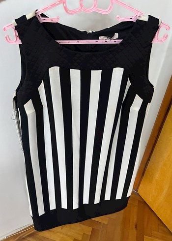 Kolsuz Siyah-Beyaz Çizgili Midi Elbise - Görsel 3