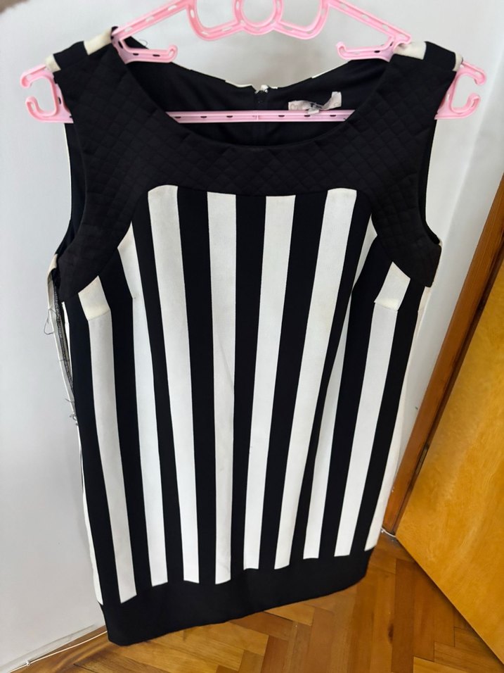 Kolsuz Siyah-Beyaz Çizgili Midi Elbise - Görsel 3