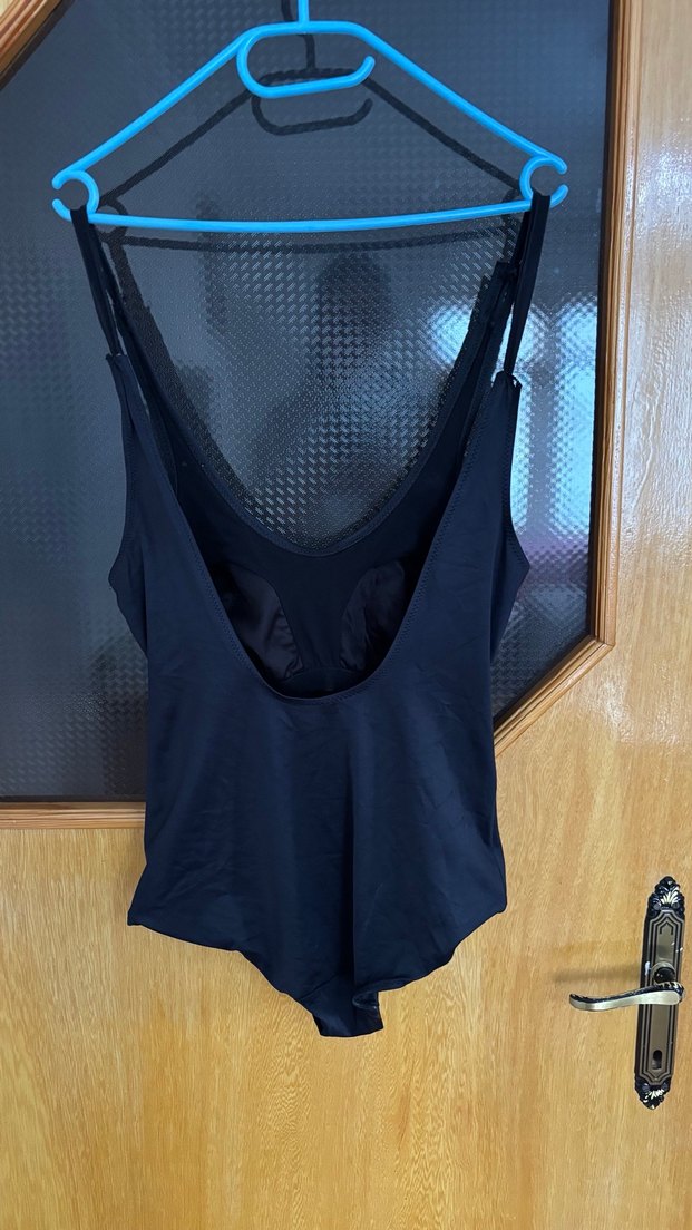 Siyah Kadın Spor Tarzı Mayo - Görsel 2