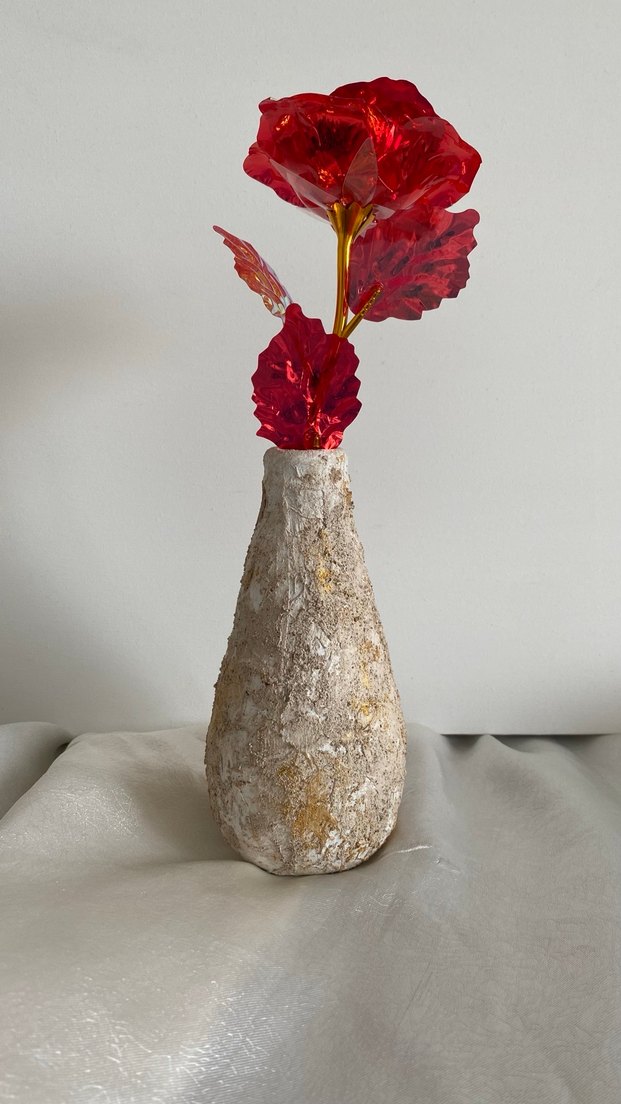 Pastel tonlarında geri dönüştürülmüş vazo - Görsel 2