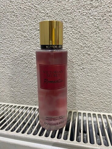 Victoria s Secret vücut spreyi