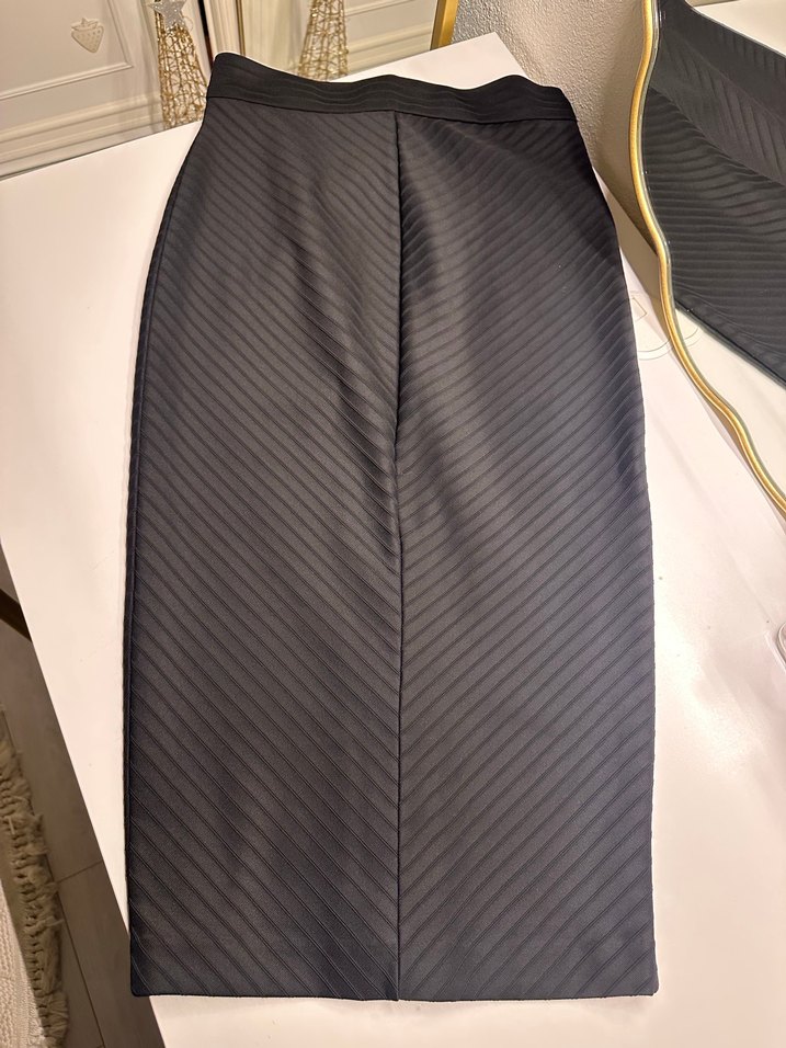 Fermuarlı Siyah Midi Kalem Etek - Görsel 3