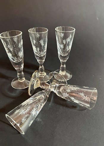 Yıldız Desenli Beyaz Kadeh Seti - Görsel 4