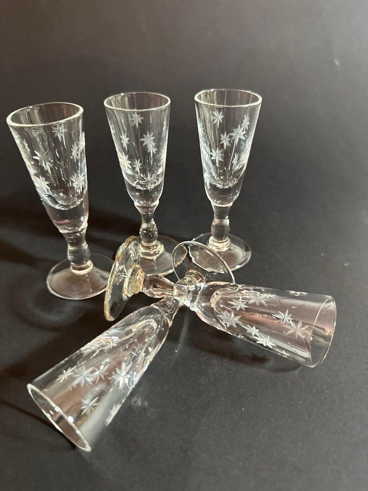 Yıldız Desenli Beyaz Kadeh Seti - Görsel 4