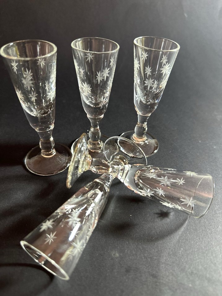 Yıldız Desenli Beyaz Kadeh Seti - Görsel 2