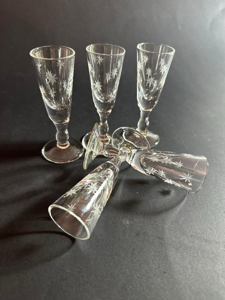 Yıldız Desenli Beyaz Kadeh Seti - Görsel 3