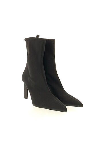 Stradivarius Stradivarius Stiletto %70 İndirimli.