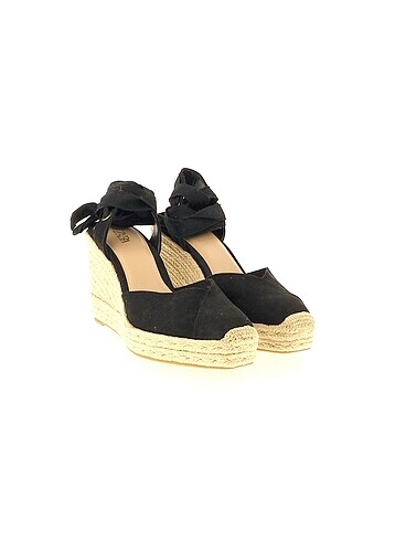 Zara Zara Dolgu Topuk %70 İndirimli.