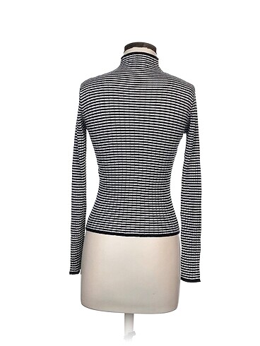 l Beden Bershka Kazak / Triko %70 İndirimli.