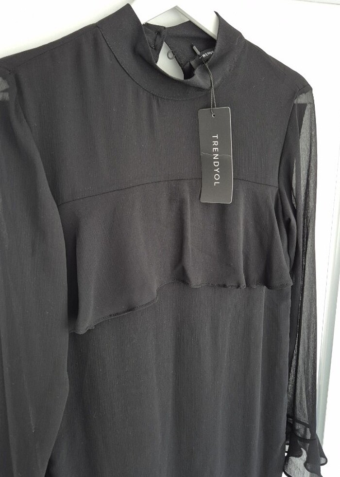 Tül detaylı gece elbisesi - Görsel 3