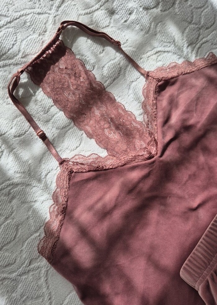 Şortlu kadife pijama takımı - Görsel 2