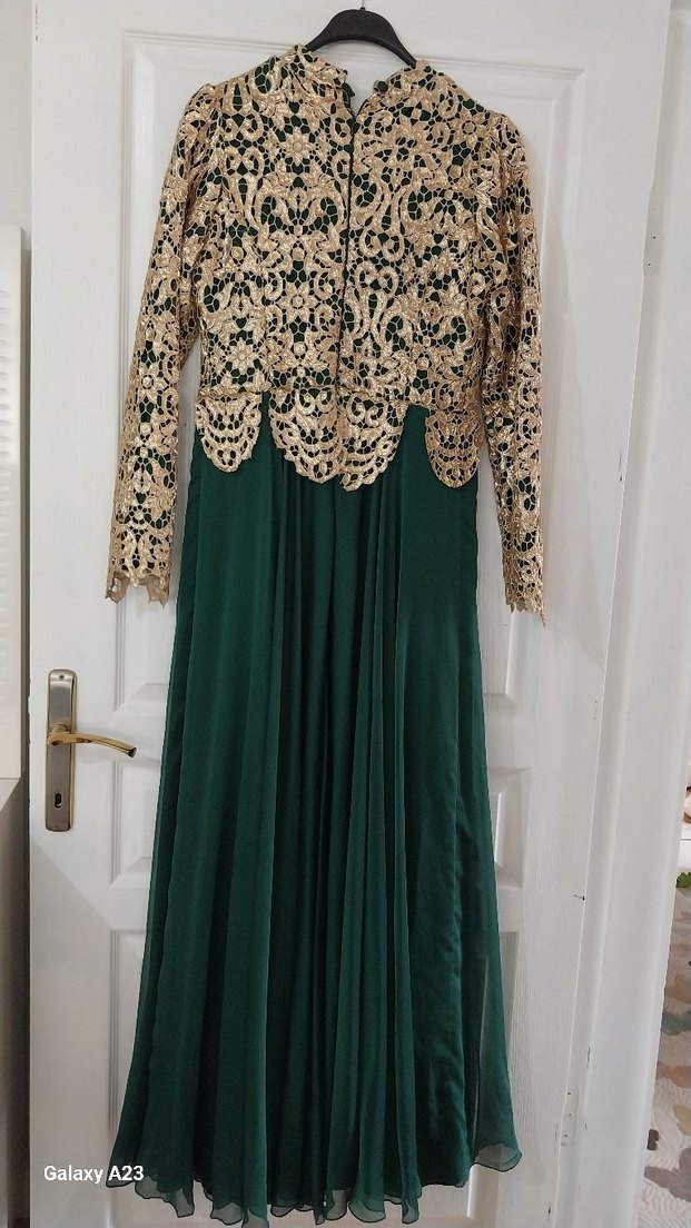 Altın İşlemeli Dantel Detaylı Uzun Abiye Elbise - Görsel 2