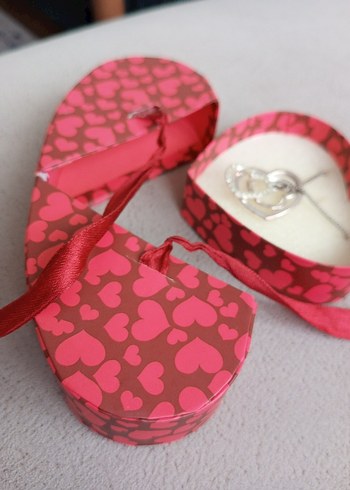 Kalp Şeklinde Pembe Hediye Kutusu - Görsel 4