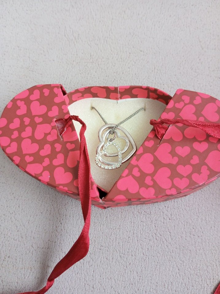 Kalp Şeklinde Pembe Hediye Kutusu - Görsel 3