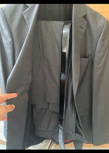 Gri Düğmeli Erkek Takım Elbise - Görsel 2