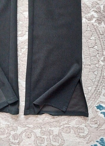 diğer Beden siyah Renk Yandan küçük yırtmaçları olan pantalon
