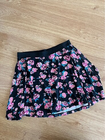 Diğer Beli lastikli çiçekli mini etek