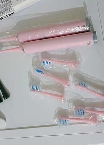 Şarjlı ve pilli diş fırçası - Görsel 5