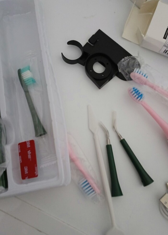 Şarjlı ve pilli diş fırçası - Görsel 4