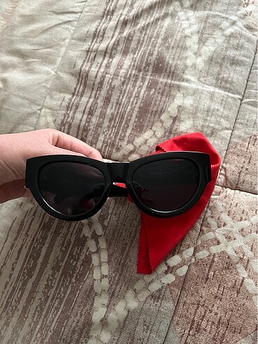 Yves Saint Laurent Gözlük - Görsel 8