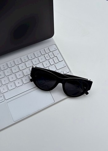 Yves Saint Laurent Gözlük - Görsel 2