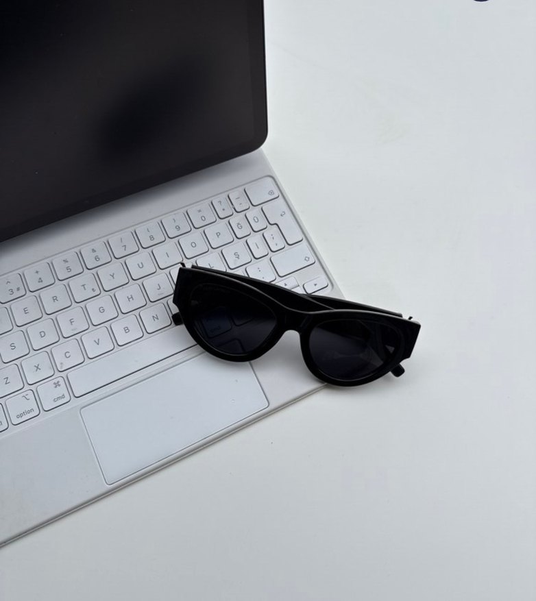 Yves Saint Laurent Gözlük - Görsel 2