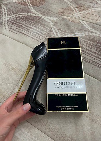 Carolina Herrera Good Girl Kadın Parfümü 80 ml - Görsel 3