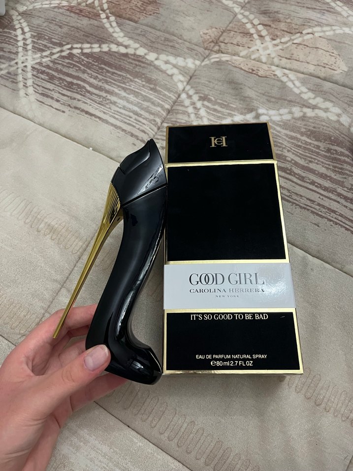 Carolina Herrera Good Girl Kadın Parfümü 80 ml - Görsel 3