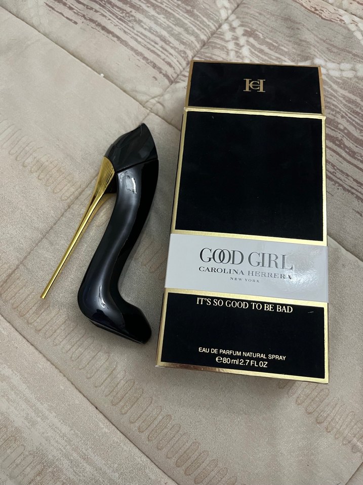 Carolina Herrera Good Girl Kadın Parfümü 80 ml - Görsel 2