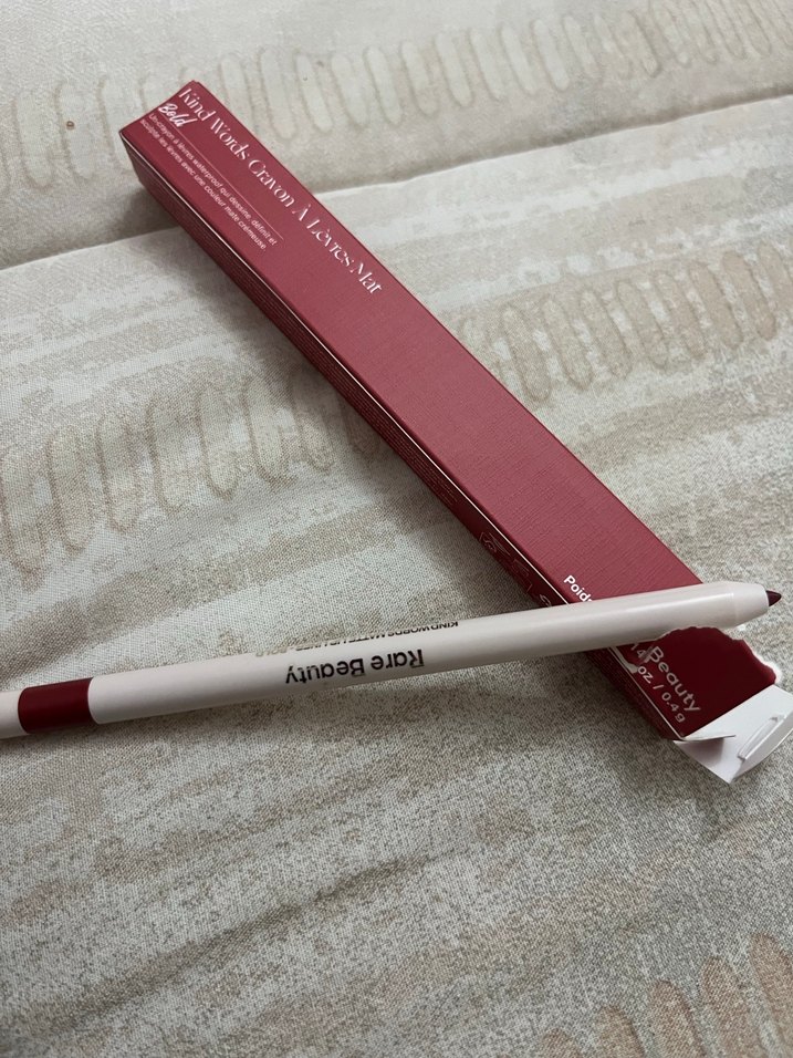 Rare Beauty Bordo Mat Dudak Kalemi - Görsel 2