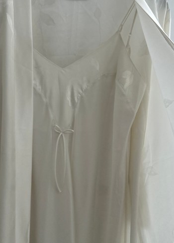 Pierre Cardin Saten Beyaz Uzun Kadın Sabahlık - Görsel 9