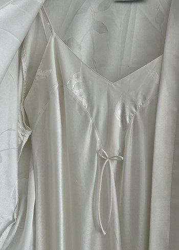 Pierre Cardin Saten Beyaz Uzun Kadın Sabahlık - Görsel 7